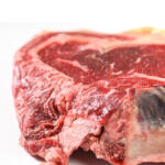 Plano detalle de chuletón de vaca madurada fresco
