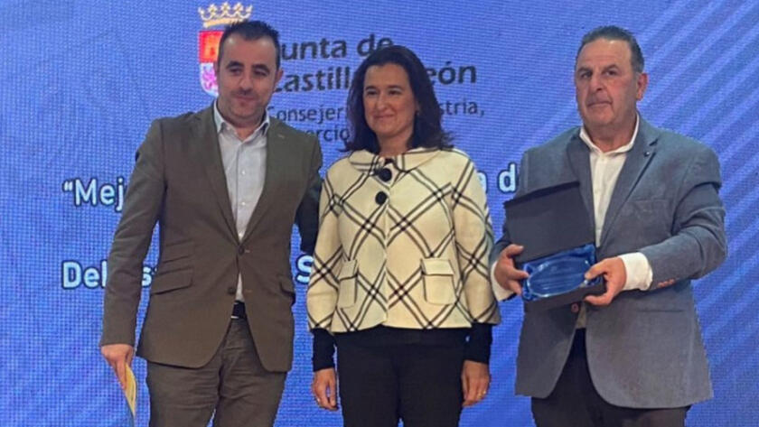 foto recogida del premio de los Premios de la Comunidad de Castilla y León al Cooperativismo y Economía Social 2