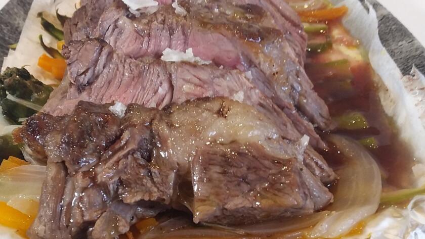 lomo de ternera al papillote con verduras